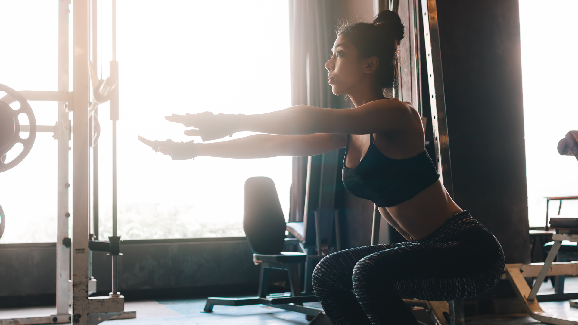 4 bài tập squat giảm mỡ bụng hiệu quả chỉ cần tập 5 phút mỗi ngày