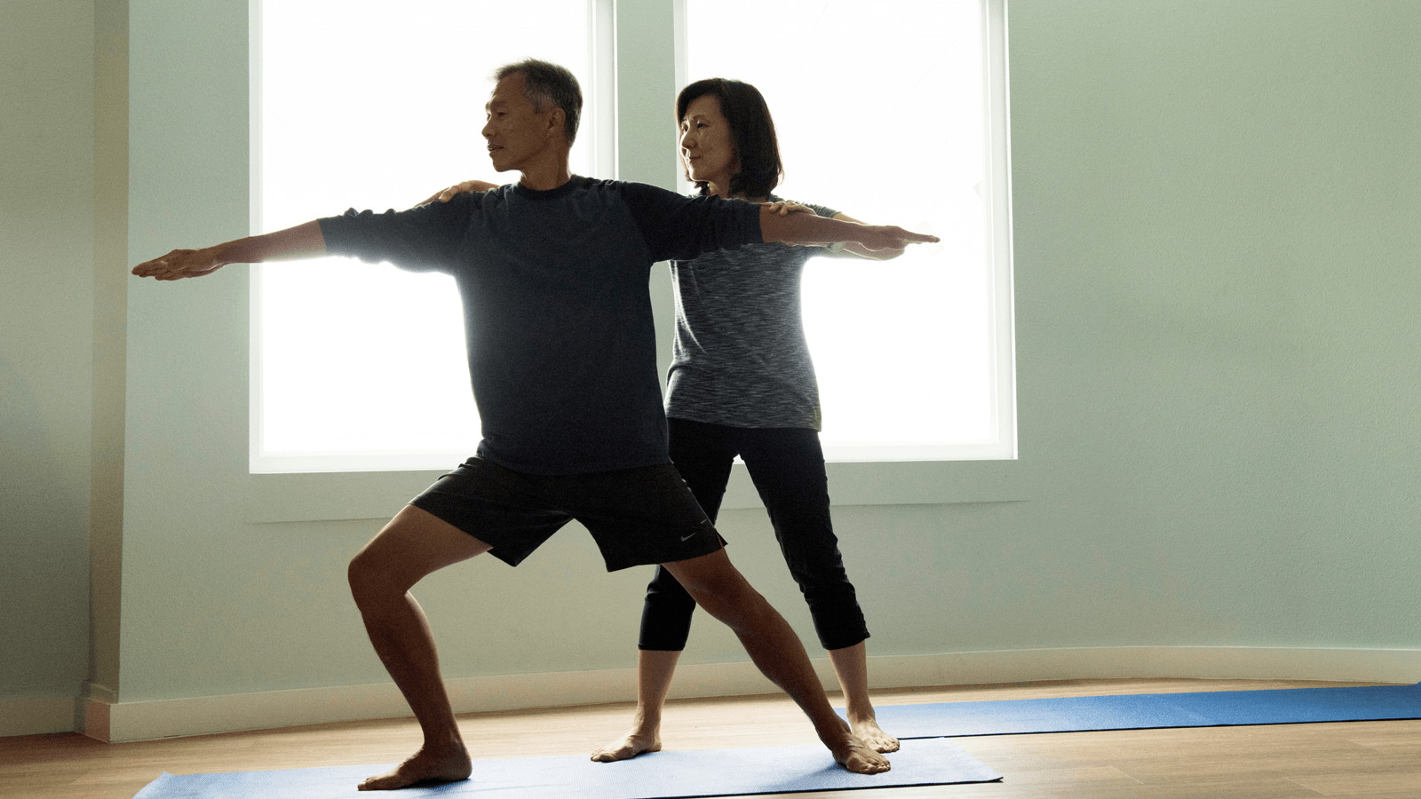 Lợi ích của yoga đối với sức khỏe là điều không cần phải bàn cãi quá nhiều bởi tính chất phổ biến của môn thể thao nhẹ nhàng này. Dù vậy, không phải ai cũng hiểu rõ ngọn nguồn mọi lợi ích của yoga và cách tập luyện làm sao phát huy hiệu quả tối đa.