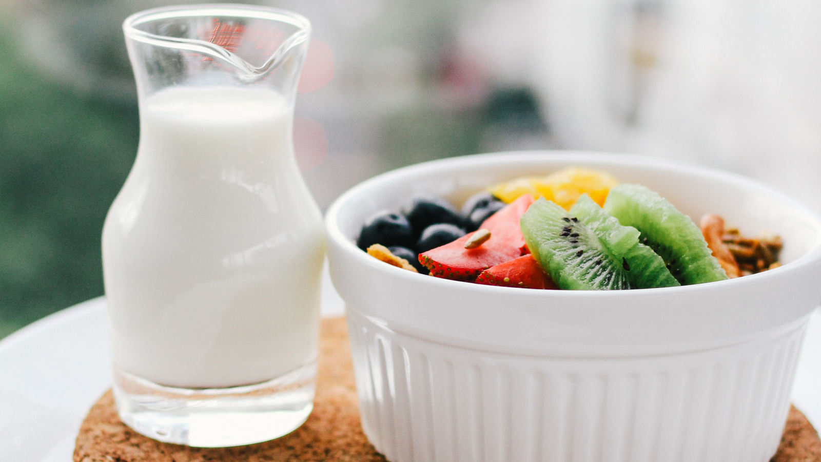 Một nghiên cứu tại Đại học Purdue, Ấn Độ chỉ ra rằng uống một ly sữa mỗi ngày có thể giúp phụ nữ ngăn tích mỡ và giảm mức mỡ trong cơ thể từ 7 -10kg. Như vậy, uống sữa giảm cân là có thật!
