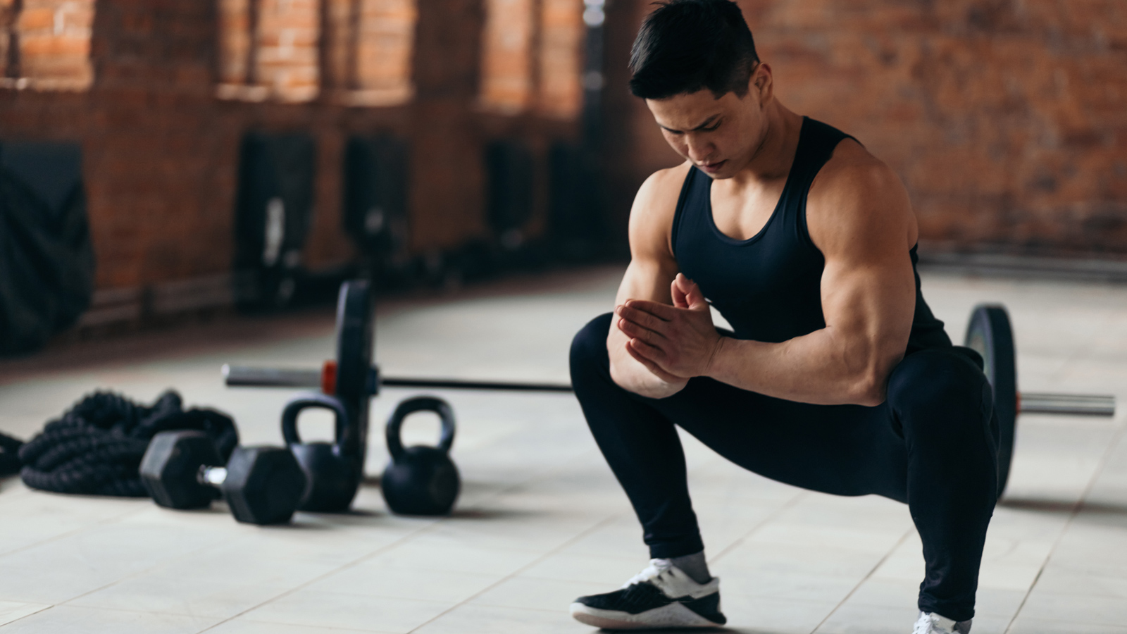 Tập gym tại nhà chưa bao giờ trở nên đơn giản và hiệu quả đến thế nếu bạn “thuộc làu” 5 bài tập kinh điển tăng sức mạnh, trẻ hóa cơ thể dưới đây. 