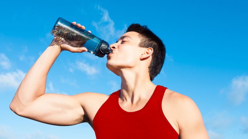 5 loại nước điện giải tự nhiên tốt cho việc tập luyện và sức khỏe của bạn