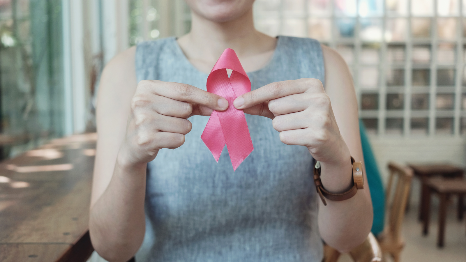Ung thư vú là bệnh phổ biến nhất trong các loại ung thư. Đâu là các dấu hiệu, diễn tiến, các đối tượng có nguy cơ cao?